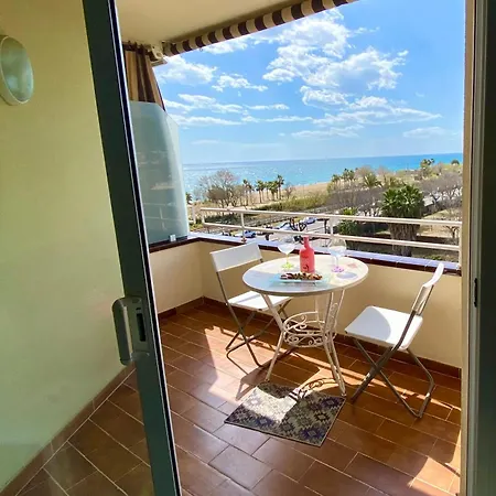 Apart. Pineda De Mar-sea And Mountains Views Appartement *